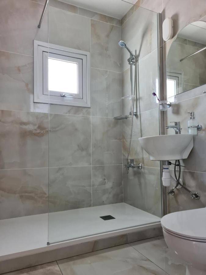 Fotoxenia Luxury Apts 파라림니 외부 사진