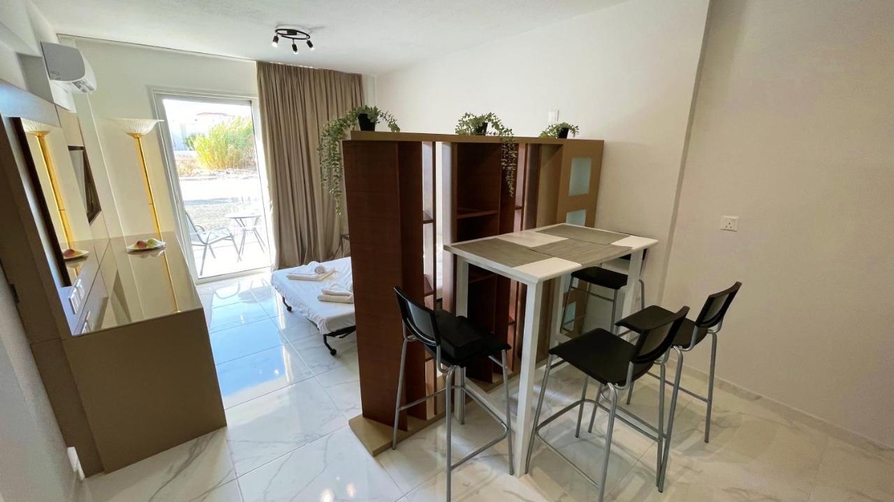 파라림니 Fotoxenia Luxury Apts 아파트 외부 사진