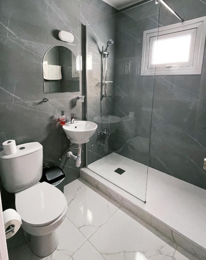 Fotoxenia Luxury Apts 파라림니 외부 사진